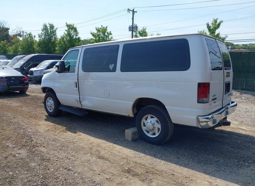 Ford E-350 Super Duty
