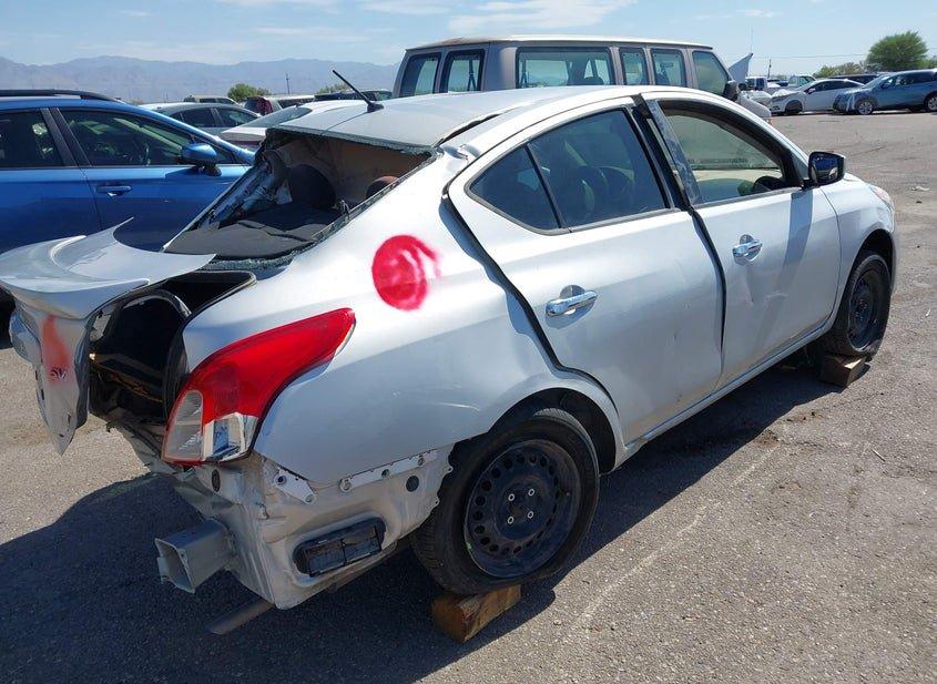 Nissan Versa