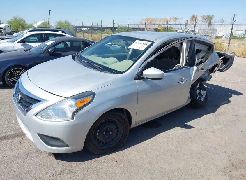 Nissan Versa