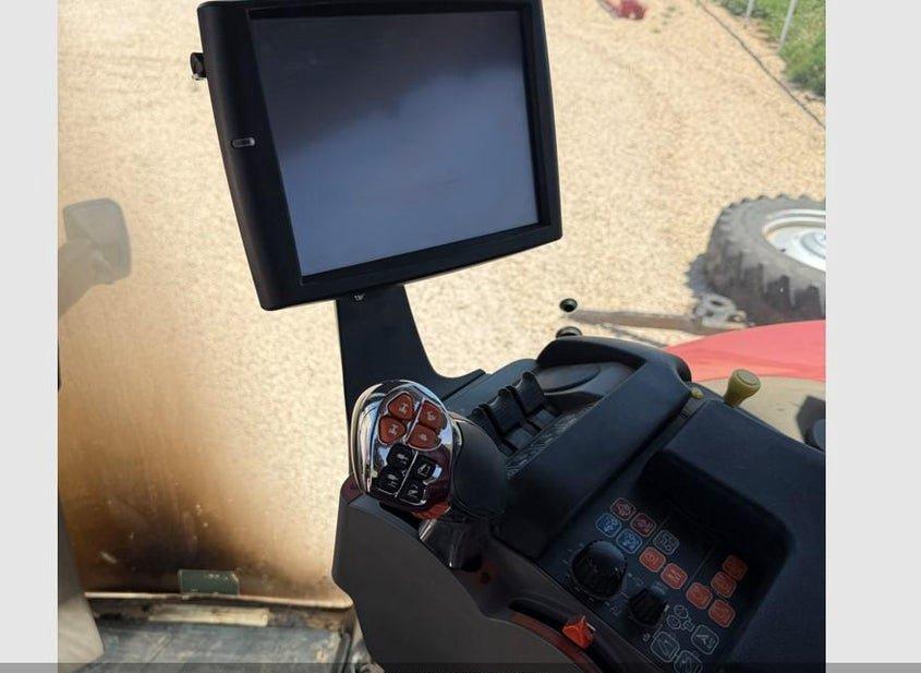 Case-International 225 Cvt