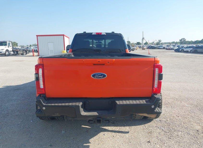 Ford Super Duty F-350 Drw