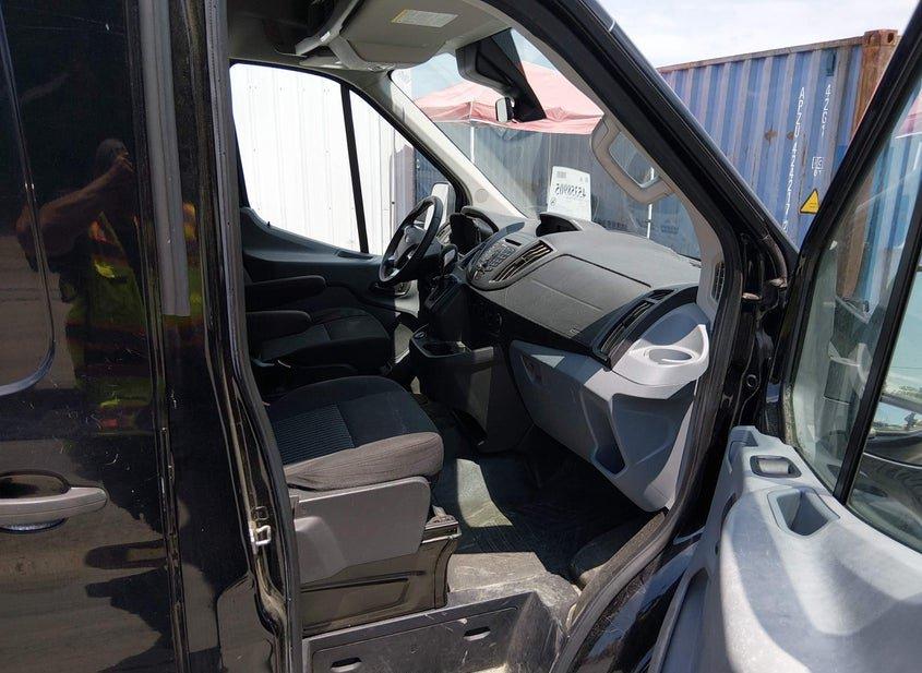 Ford Transit-350