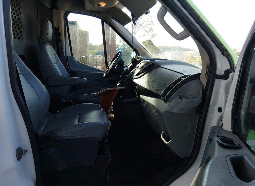 Ford Transit-250