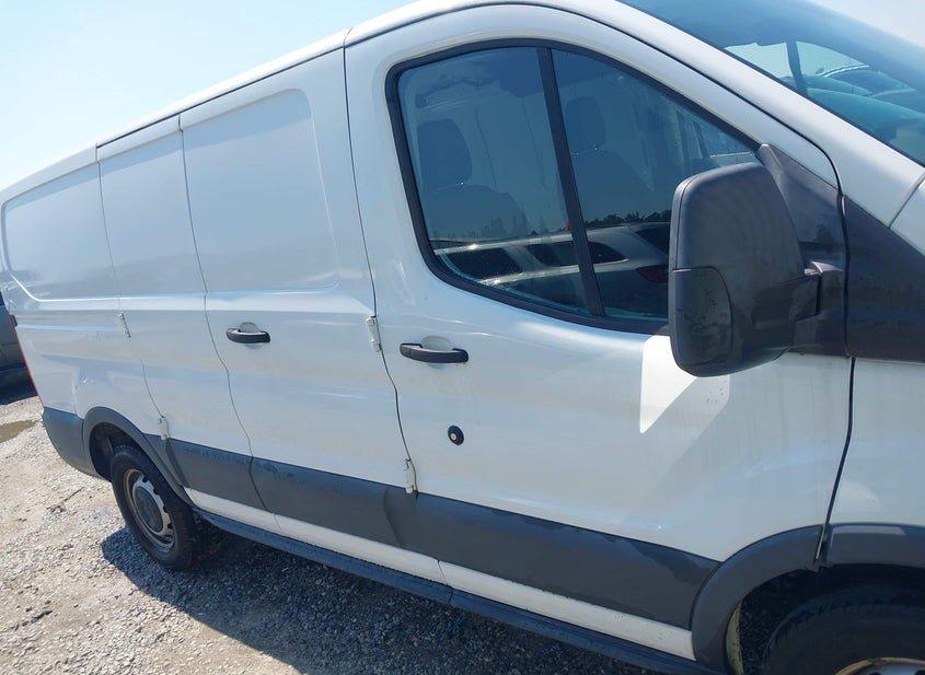Ford Transit-150