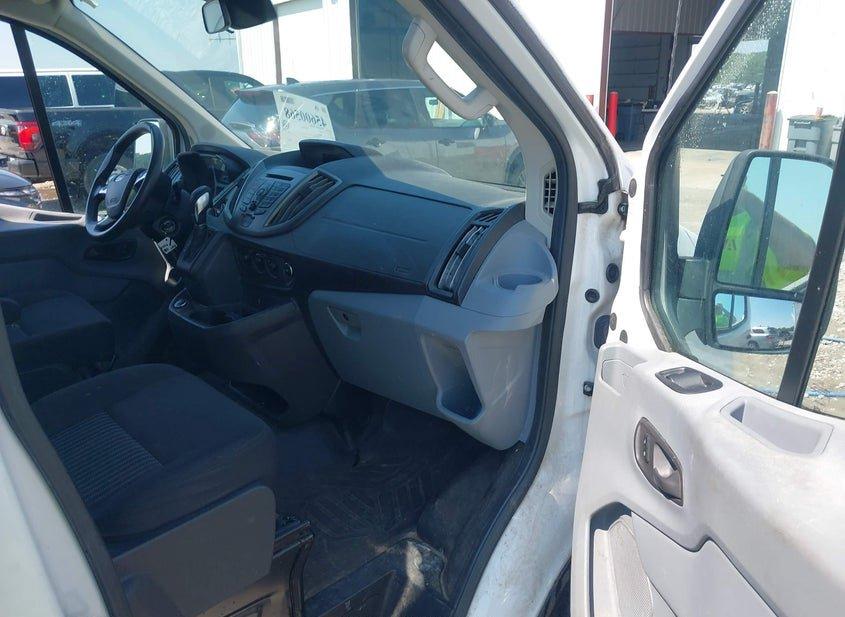 Ford Transit-150