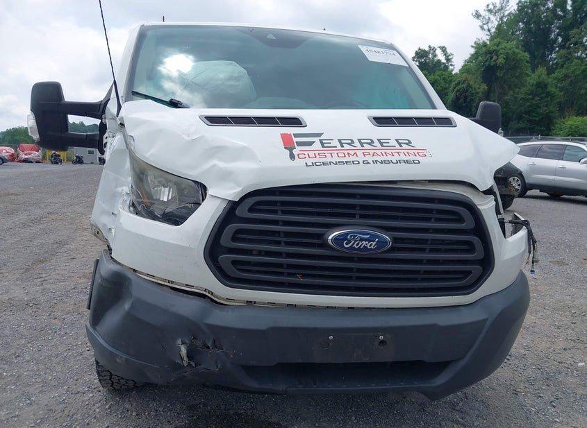 Ford Transit-250