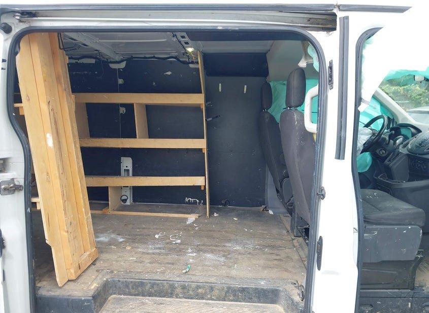 Ford Transit-250