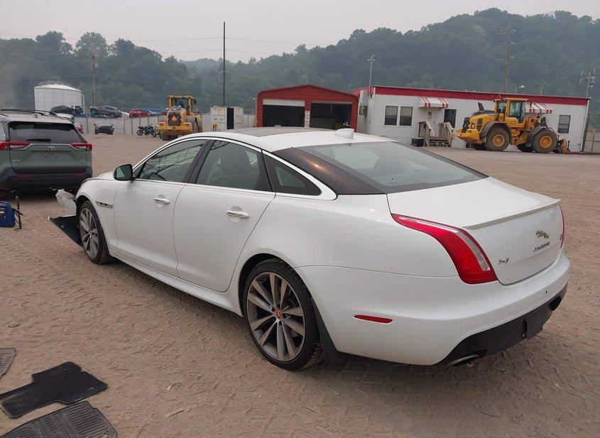 Jaguar Xj