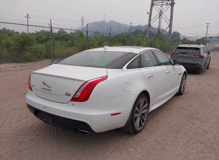 Jaguar Xj