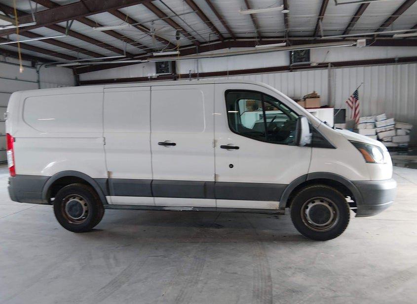 Ford Transit-150