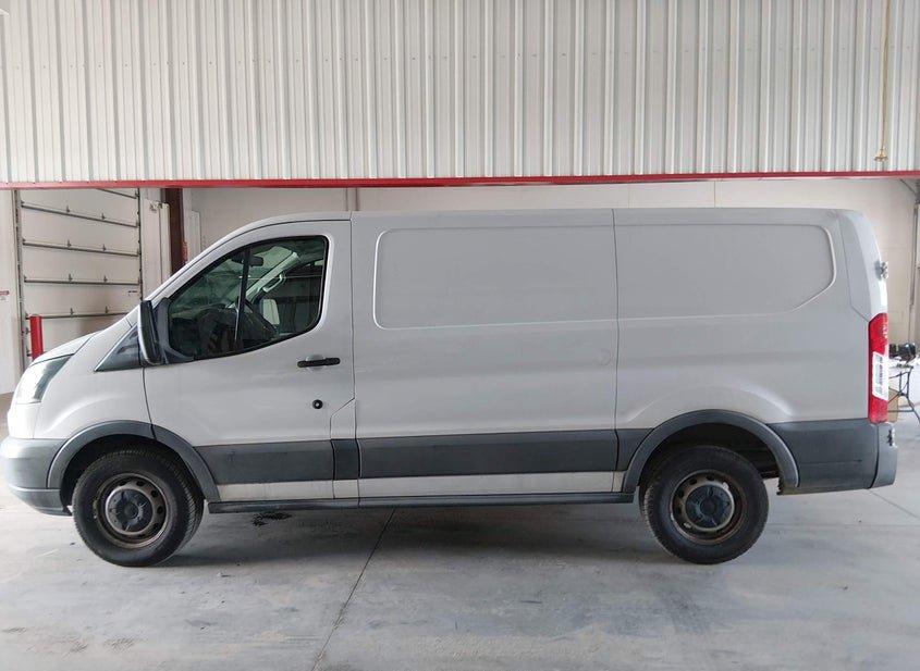 Ford Transit-150