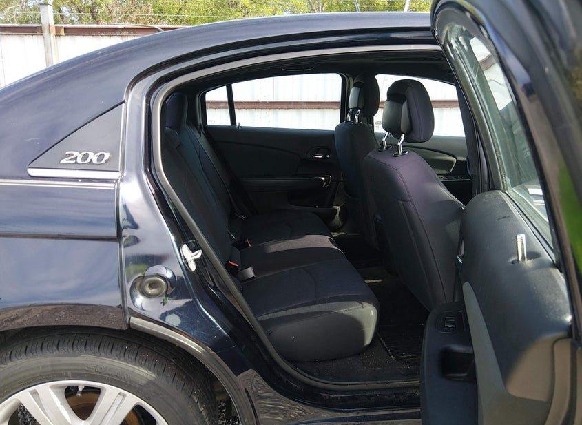 Chrysler 200