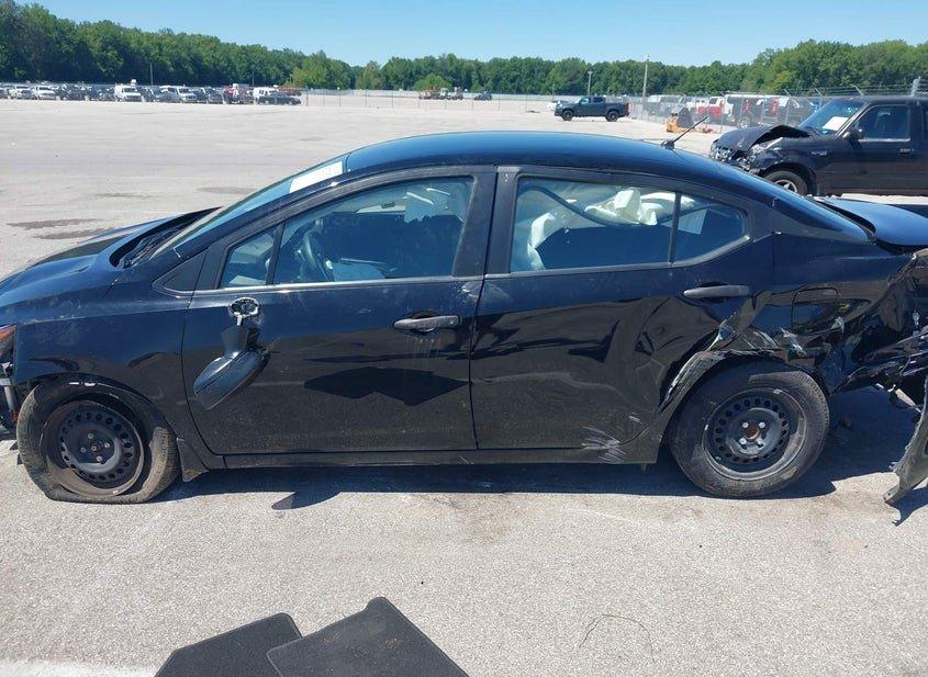 Nissan Versa