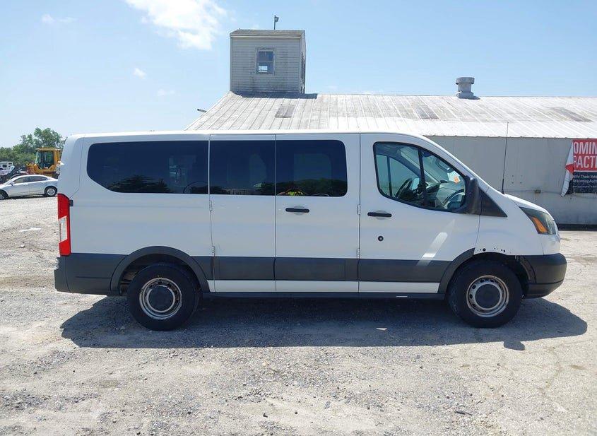 Ford Transit-150