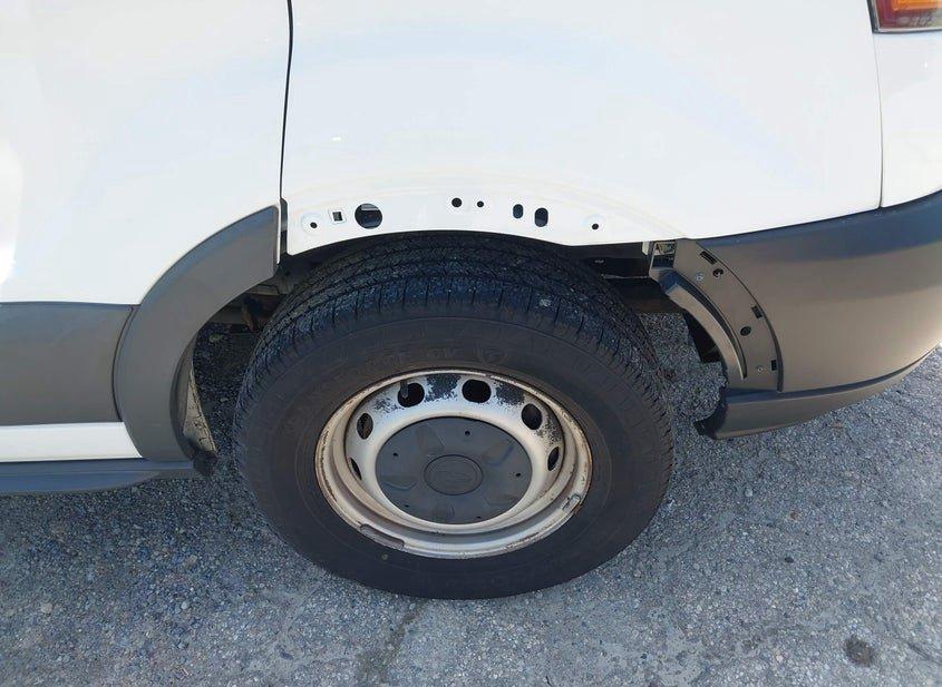 Ford Transit-150