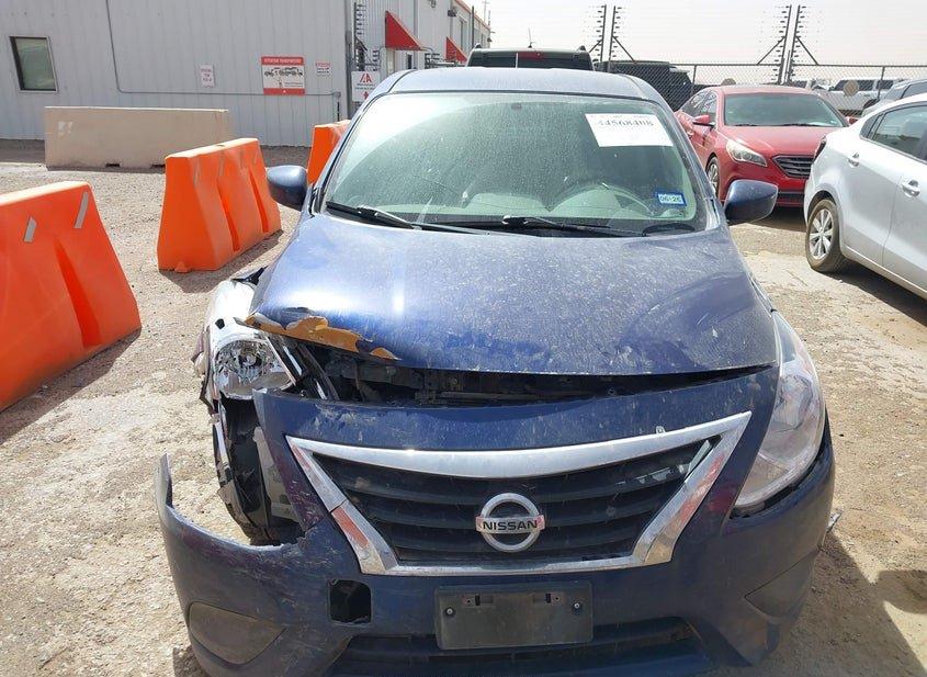 Nissan Versa