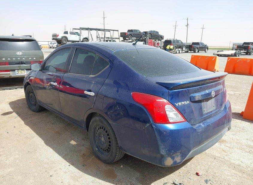 Nissan Versa