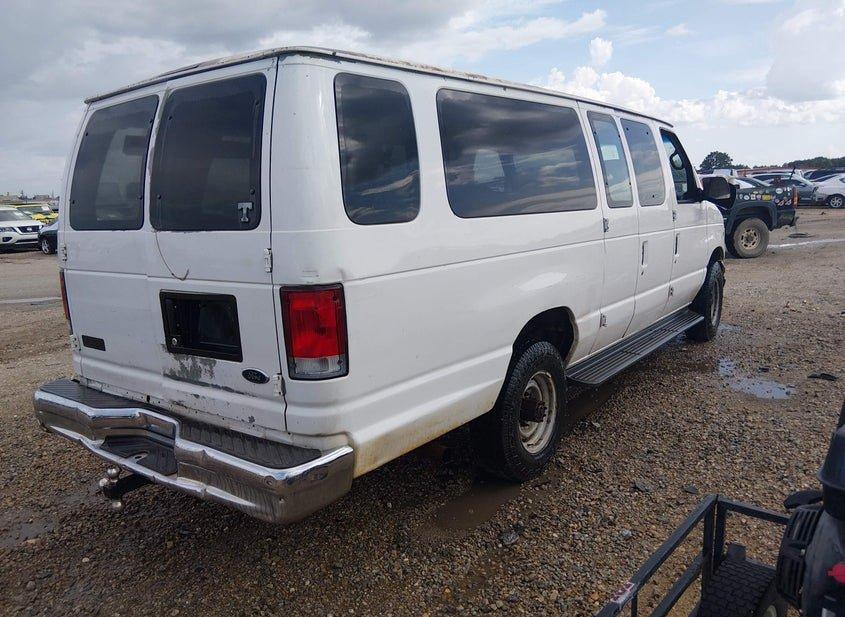 Ford E-350 Super Duty