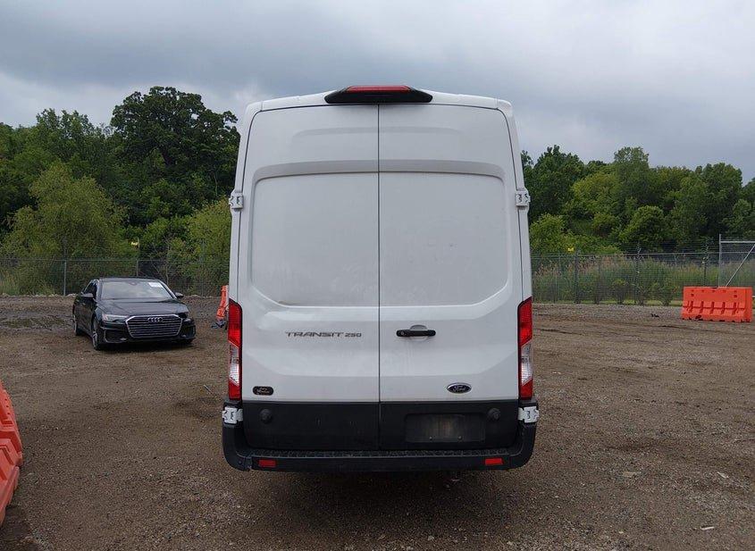 Ford Transit-250 Cargo Van