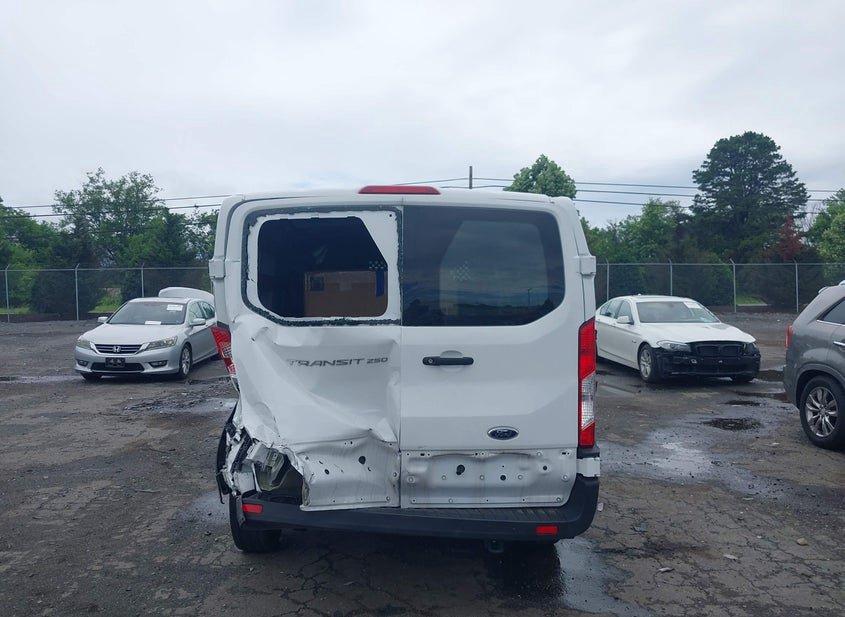 Ford Transit-250