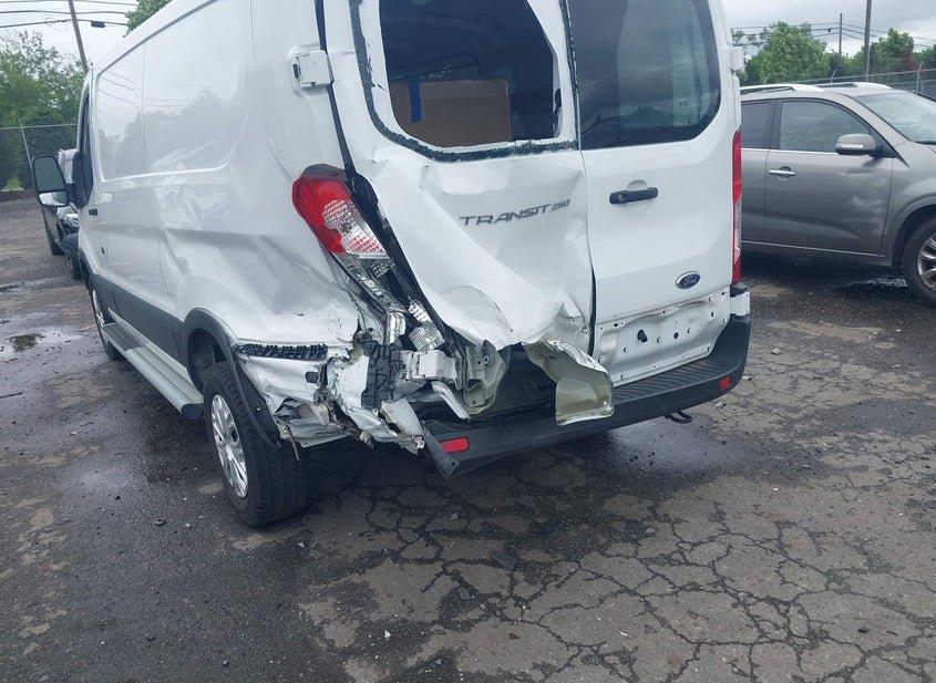 Ford Transit-250