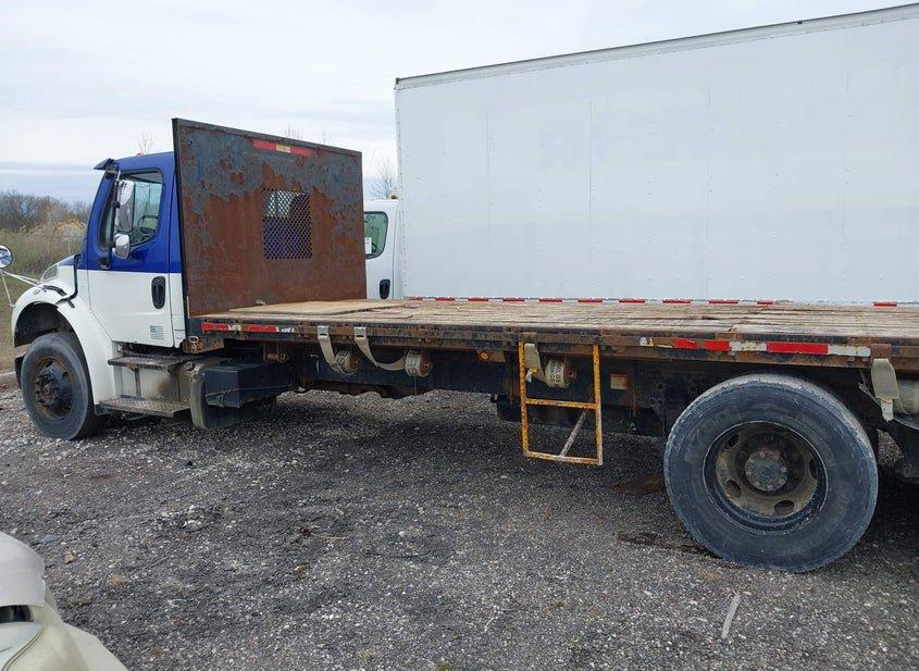 Freightliner M2