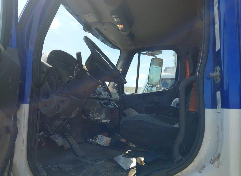 Freightliner M2