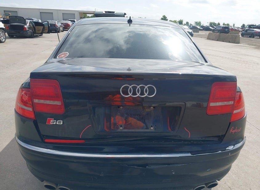 Audi S8