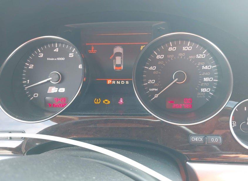 Audi S8