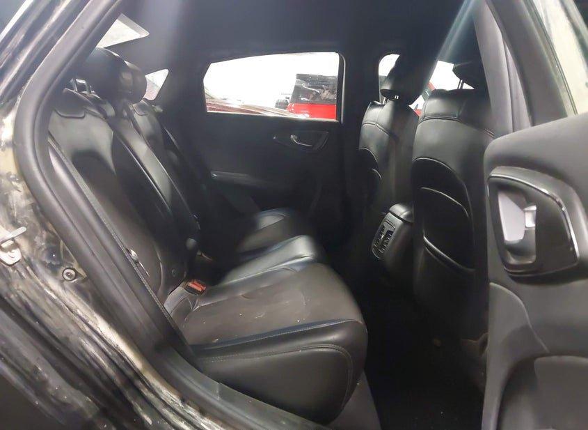 Chrysler 200