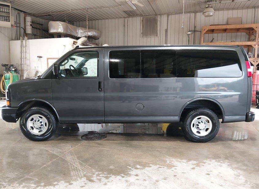 Chevrolet Express 2500