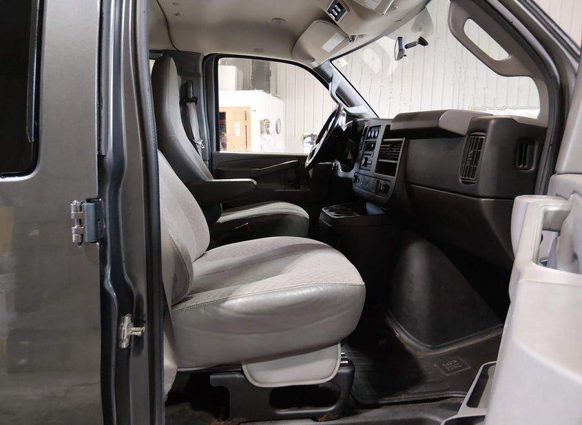 Chevrolet Express 2500