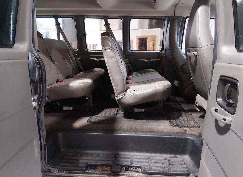 Chevrolet Express 2500