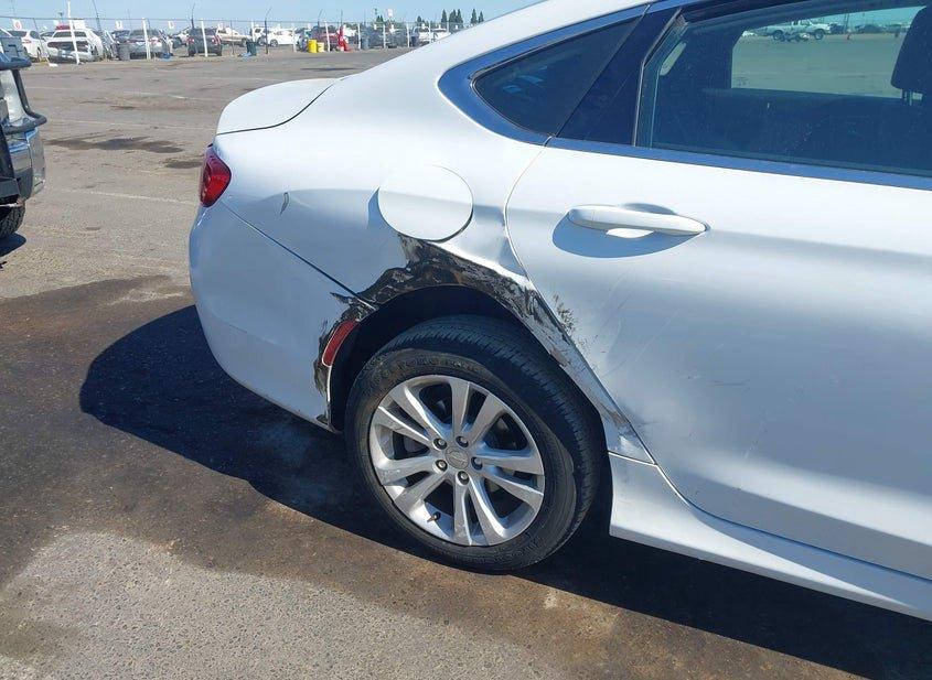 Chrysler 200