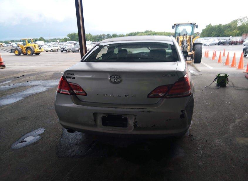 Toyota Avalon
