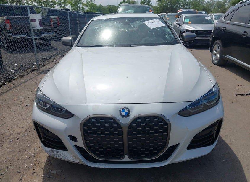 BMW M440I