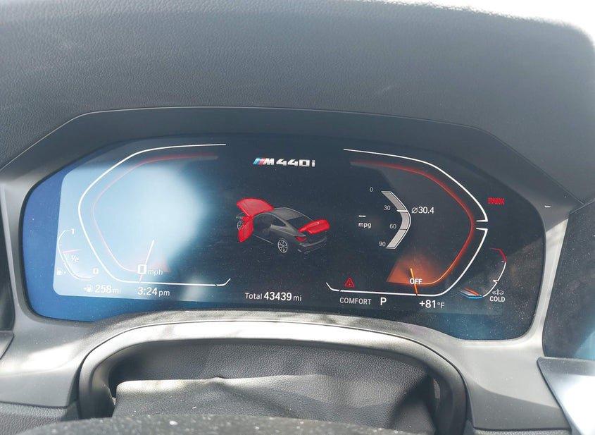 BMW M440I