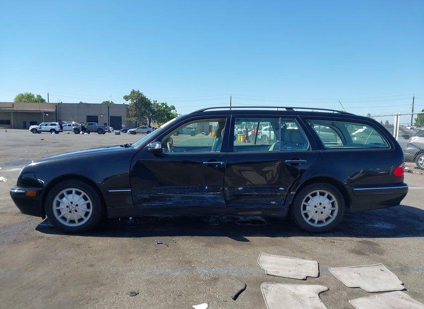 Mercedes-Benz E 320