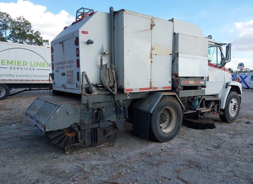 Freightliner Medium Conventional