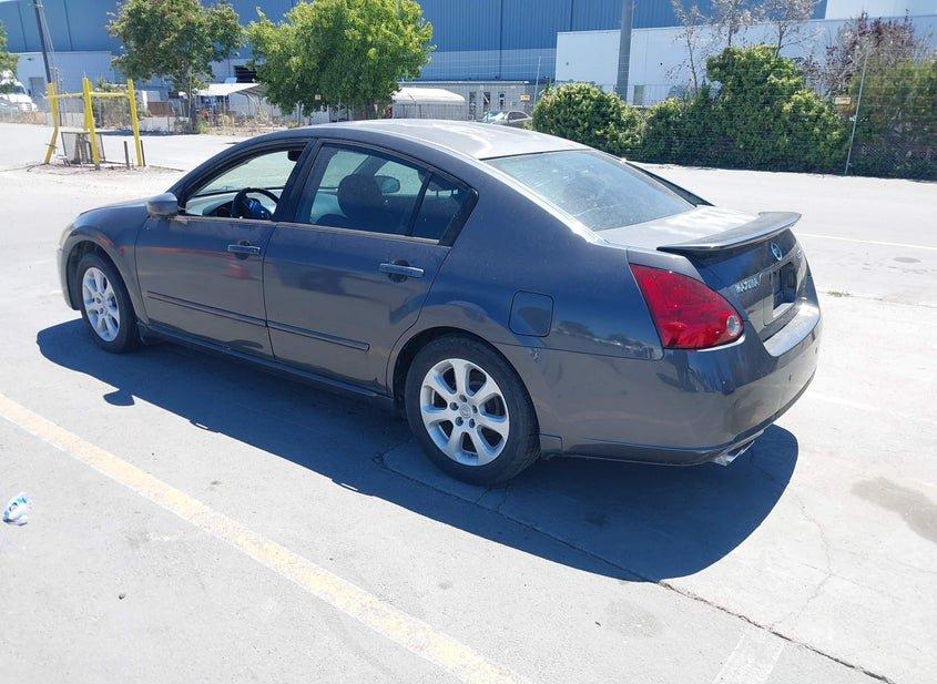 Nissan Maxima