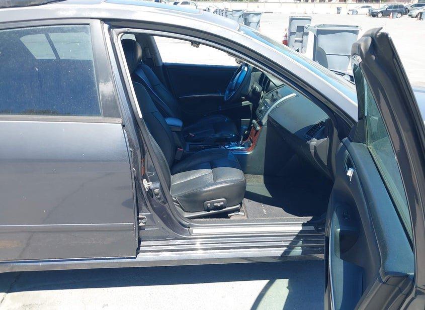 Nissan Maxima
