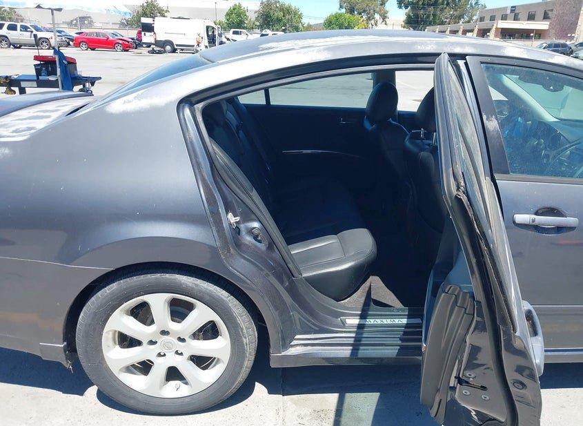 Nissan Maxima