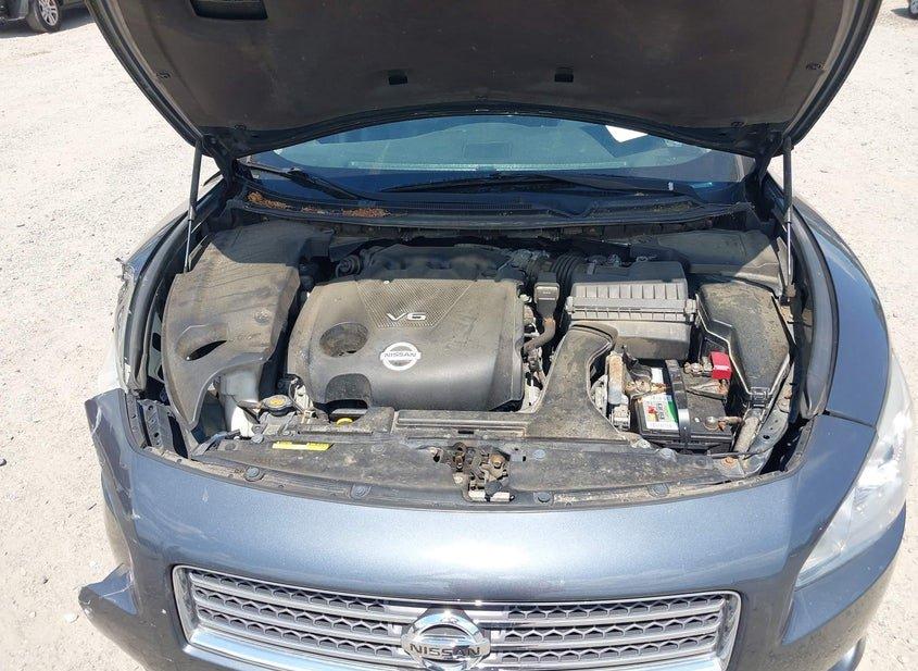 Nissan Maxima