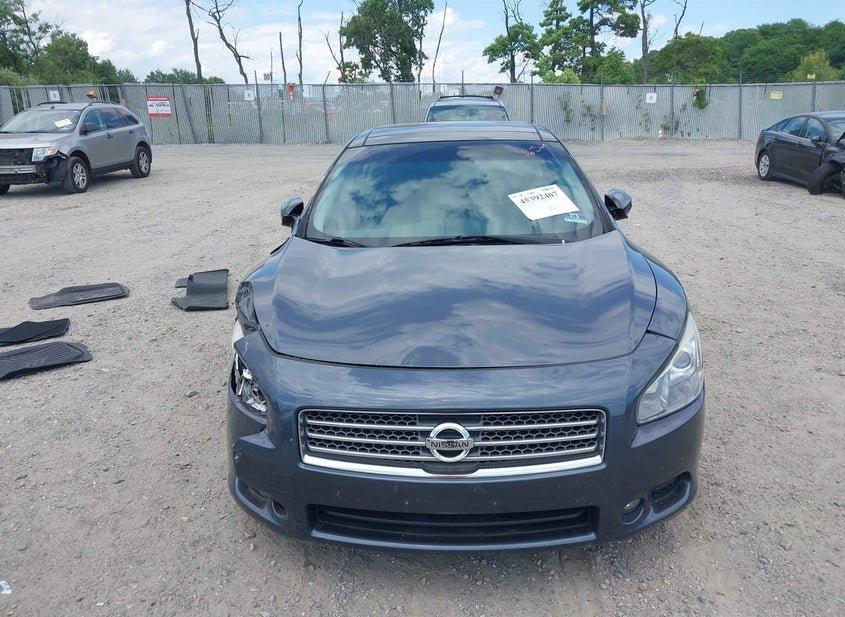 Nissan Maxima