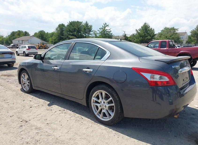 Nissan Maxima