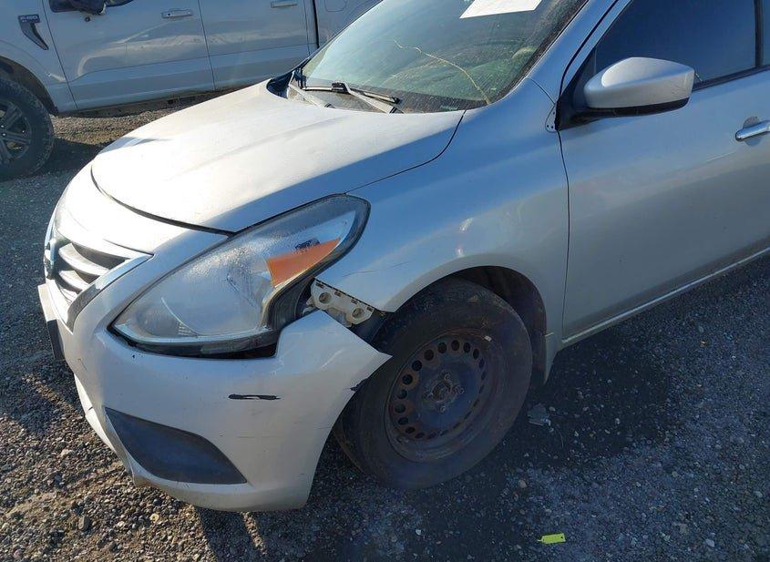 Nissan Versa