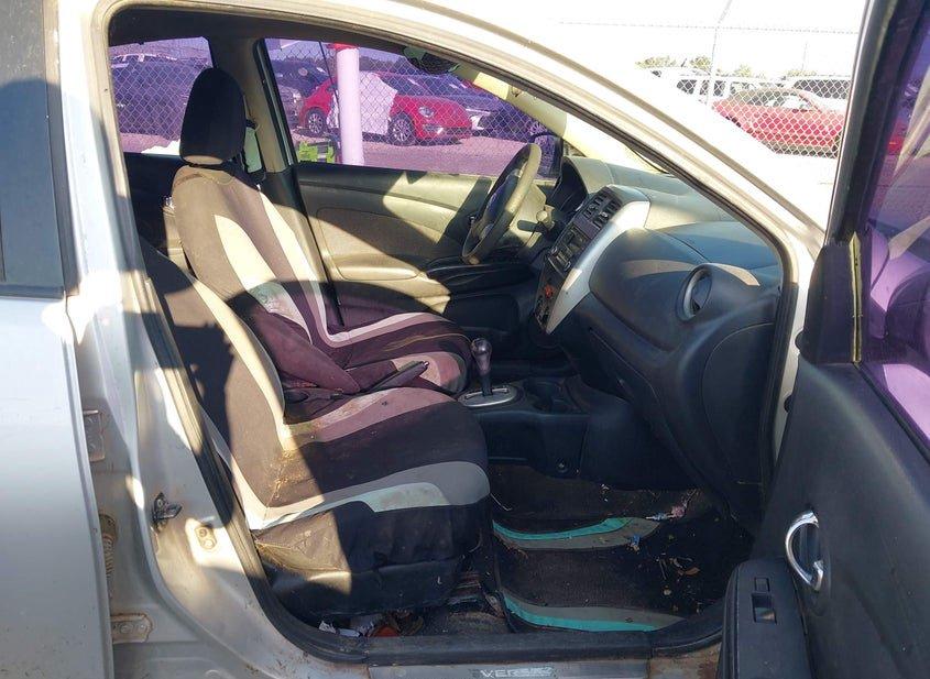 Nissan Versa