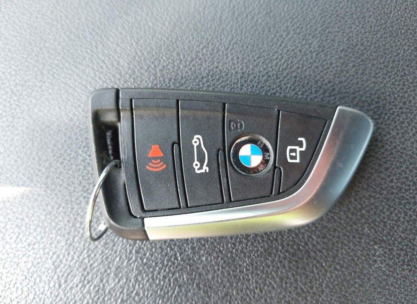 BMW 330I