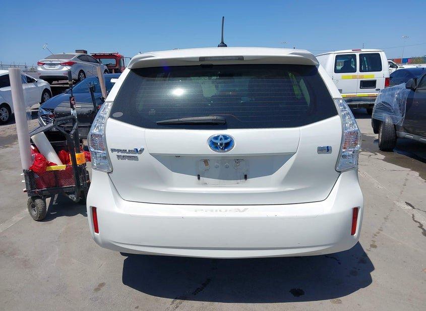 Toyota Prius V