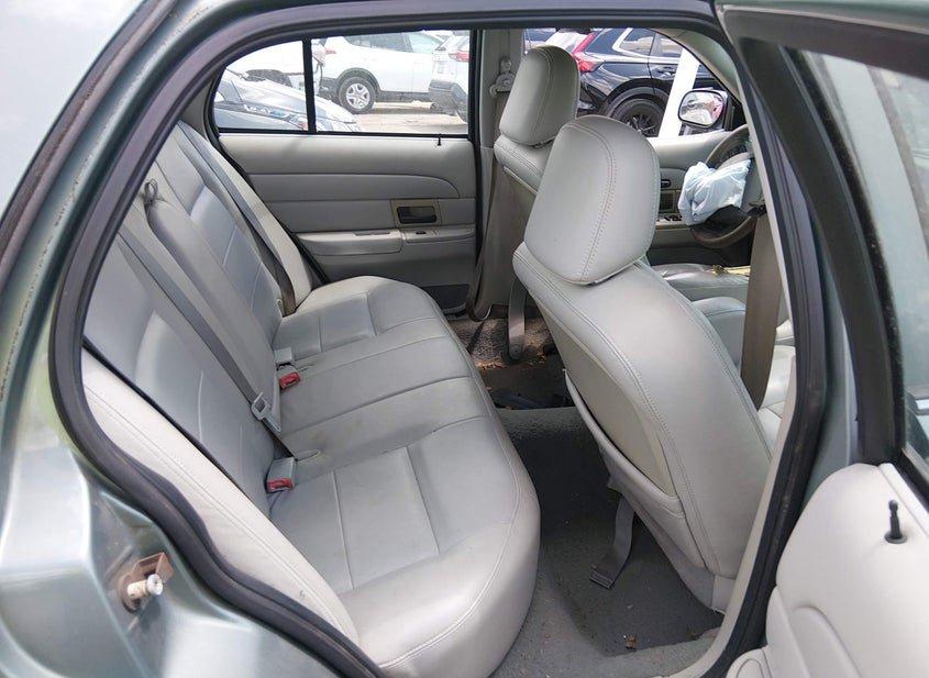 Ford Crown Victoria